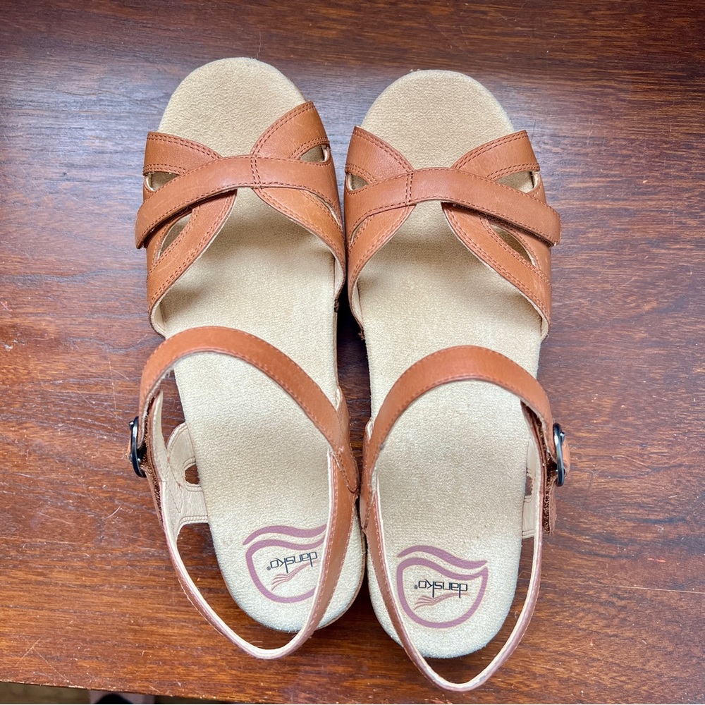New Dansko Sandal (no box), Camel, size 40